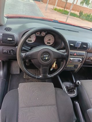 SEAT Leon 2004