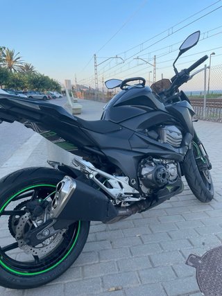 Kawasaki Z 800 Negra 2013