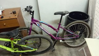 Bicicleta infantil roja