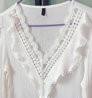 Blusa blanca con encaje Talla L