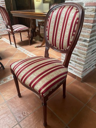 Tavolo da pranzo allungabile in noce + 4 sedie