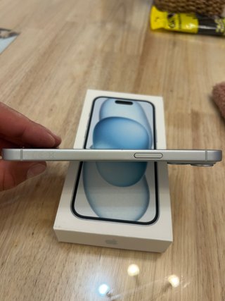 iPhone 15 Apple
