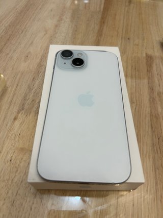 iPhone 15 Apple