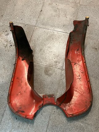 Cubrepiérnas Ducati 126-250cc