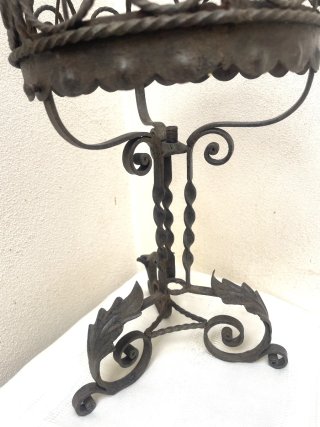 Lampada da tavolo in ferro battuto vintage