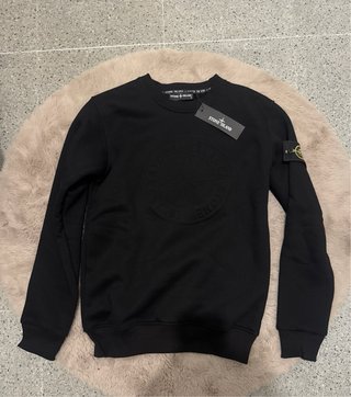 Sudadera Stone Island Negra Logo Relieve
