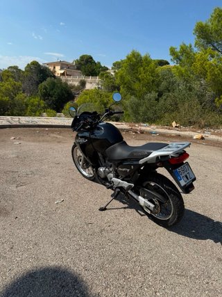 Honda Transalp 650 2004 Negra