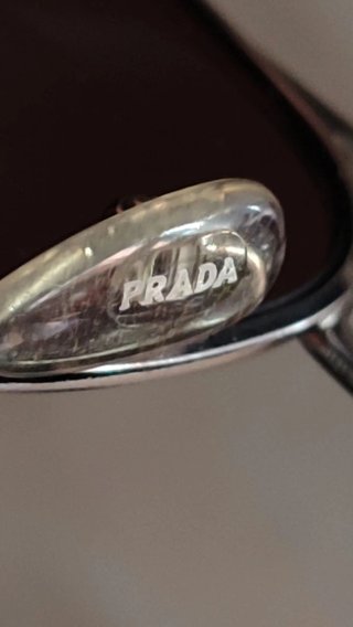 Occhiali da sole aviator Prada di alta gamma
