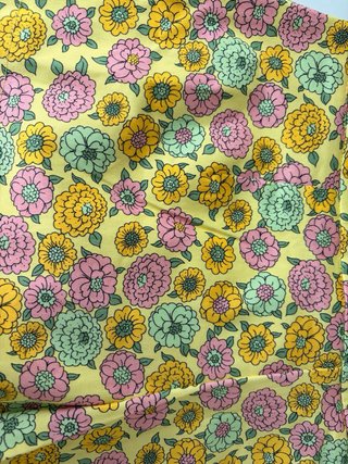 Pantalón corto floral Zara Talla XS