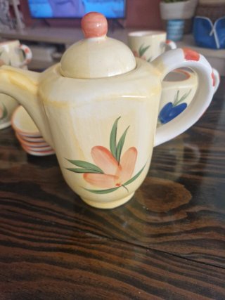Juego de café de cerámica pintado a mano