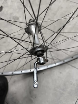 Rueda delantera bici carretera 700x25