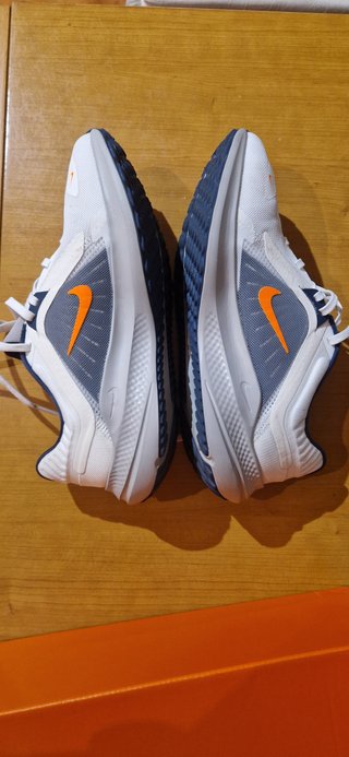 Nike Quest Zapatillas Blancas y Naranjas