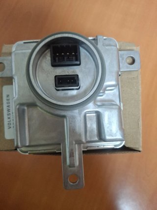 Unidad control Xenón Mitsubishi  8K0 941 597 E