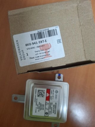 Unidad control Xenón Mitsubishi  8K0 941 597 E
