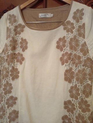 Dos vestidos azul y beige talla 46