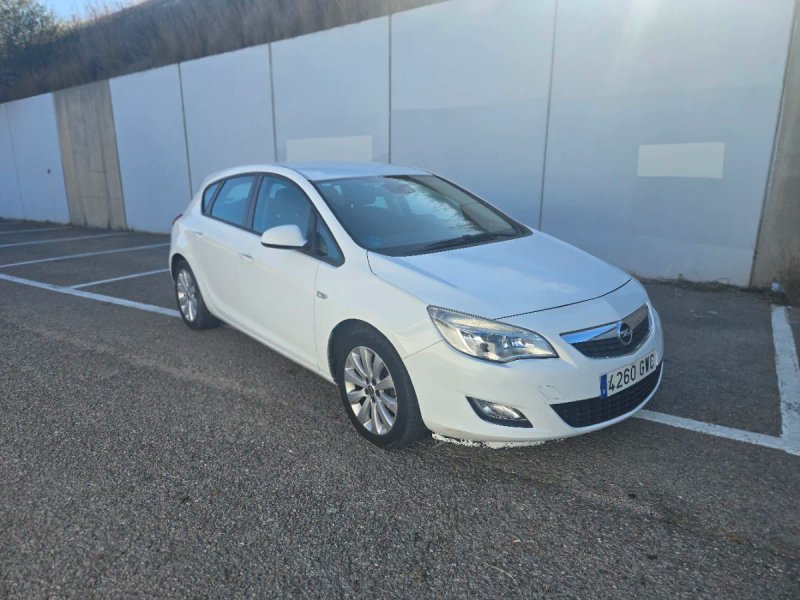 Opel Astra 1.6 Cosmo 2010