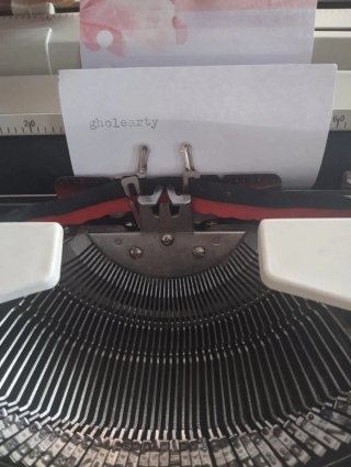 Máquina de escribir 200NT.