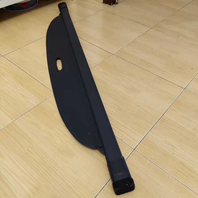 Cubre maletero coche negro