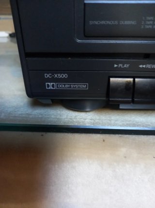 Equipo de música Sanyo con altavoces