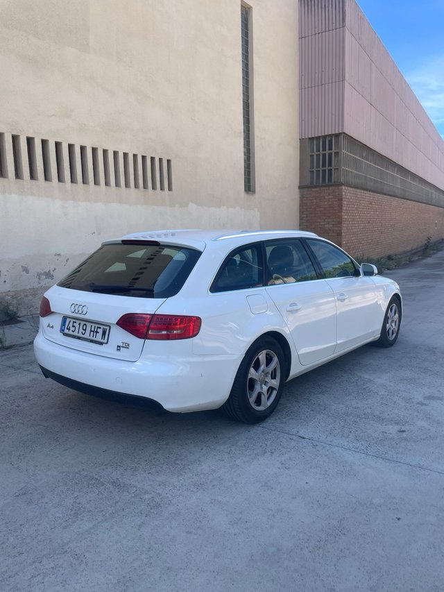 Audi A4 2012 familiar