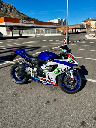 Suzuki GSXR 600 K7 A2
