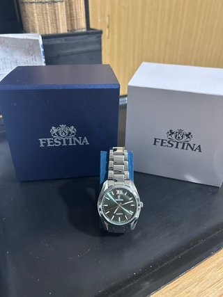 Reloj unisex, pulsera de acero y esfera verde