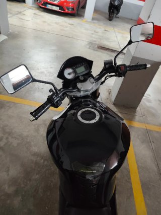 Hyosung GT Comet 125 Naked Negra