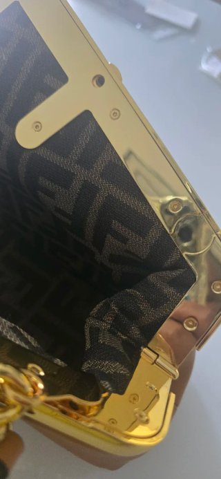 Borsa a mano fendi first ! marrone