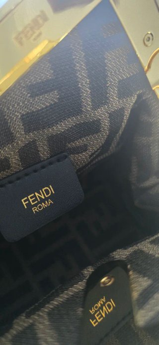 Borsa a mano fendi first ! marrone
