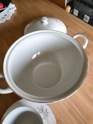 Zuppiera e ciotolina vintage bordi in oro zecchino