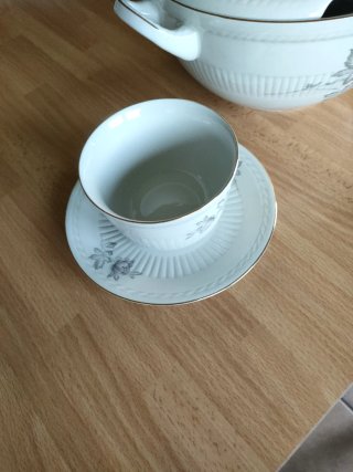 Zuppiera e ciotolina vintage bordi in oro zecchino