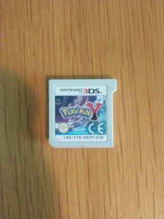 Nintendo 3DS Blanca + Funda, cargador, juegos