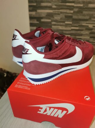 Zapatillas Nike Cortez Rojas y Blancas
