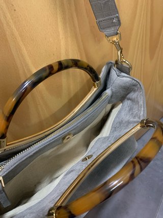 Bolso Parfois gris con asa tortuga