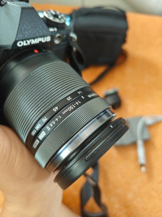 Olympus Fotocamera Mirrorless omd m5ii + Obiettivo