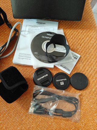 Olympus Fotocamera Mirrorless omd m5ii + Obiettivo