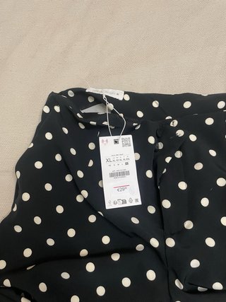 Pantalón flare lunares Zara