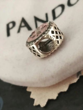 Pandora Charm Lotso Rosa