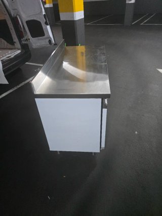 Nevera EKO FROST con mesa de trabajo