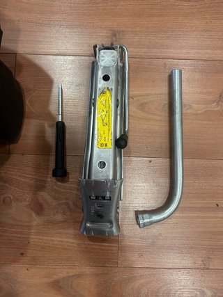 Kit Gato y Llave Ruedas SEAT Ibiza 6L Original