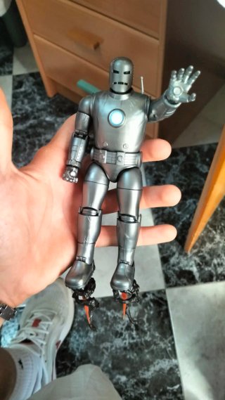 Figura Iron Man Clásico Hasbro