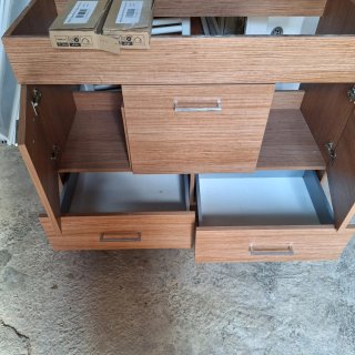 Mueble de baño madera y metal