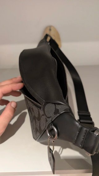Riñonera Coach Negra y Gris