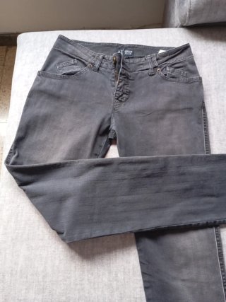 Pantalones Armani Jeans grises y blancos talla 27