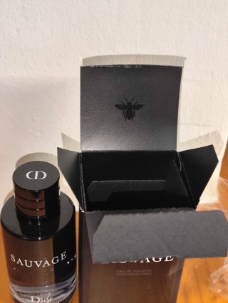 Dior Sauvage Eau de Toilette EDT 100 ml. Nuevo