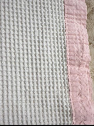 Copertina Blumarine rosa e bianca
