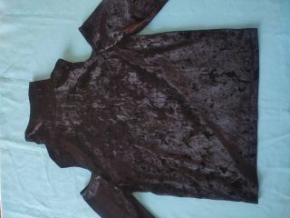 Top terciopelo hombros descubiertos talla S