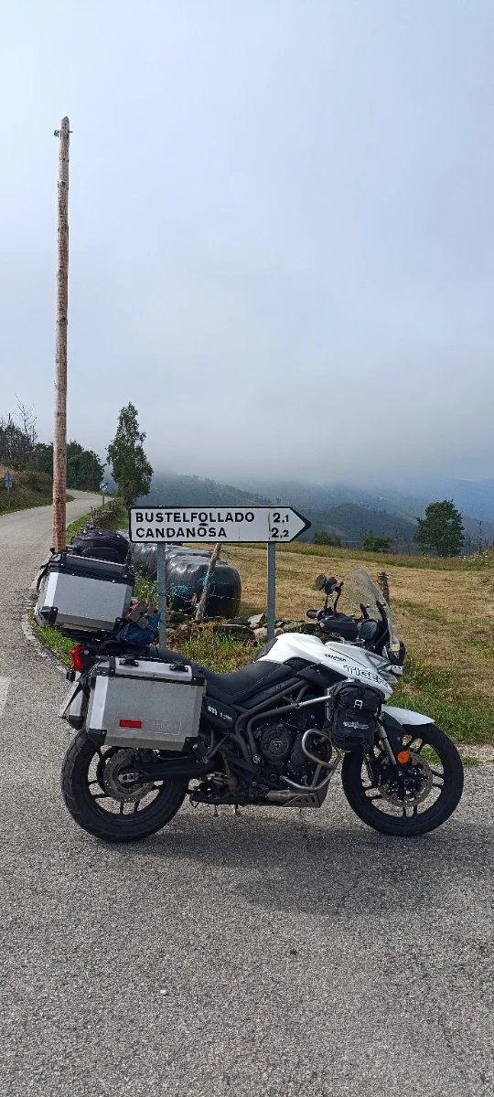 Triumph Tiger 800 XRT Blanca