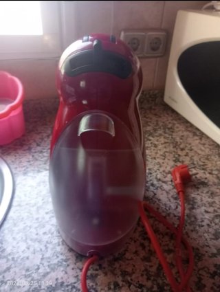 Cafetera Dolce Gusto Piccolo Roja