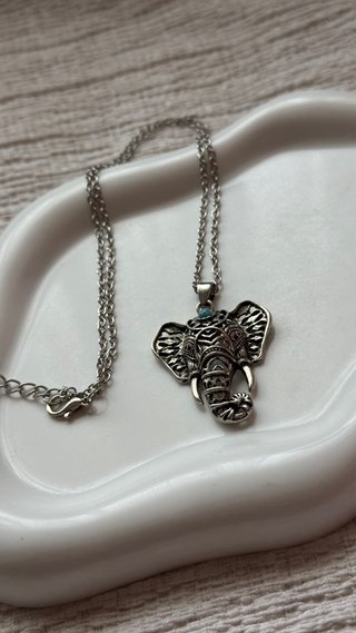 Collana con ciondolo elefante argento